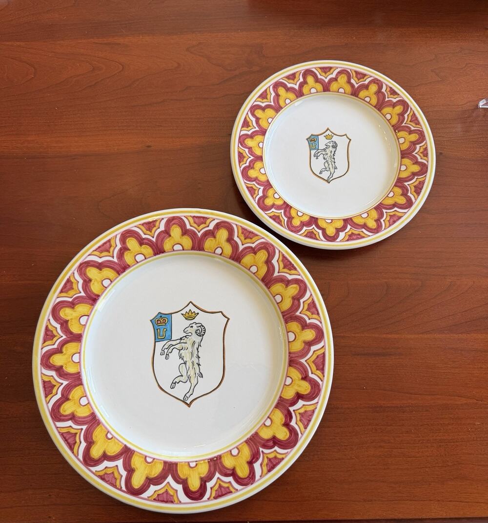 RARE Handcrafted Vintage Grazia-Deruta Italy Montone Dinner & Salad Plate Set
